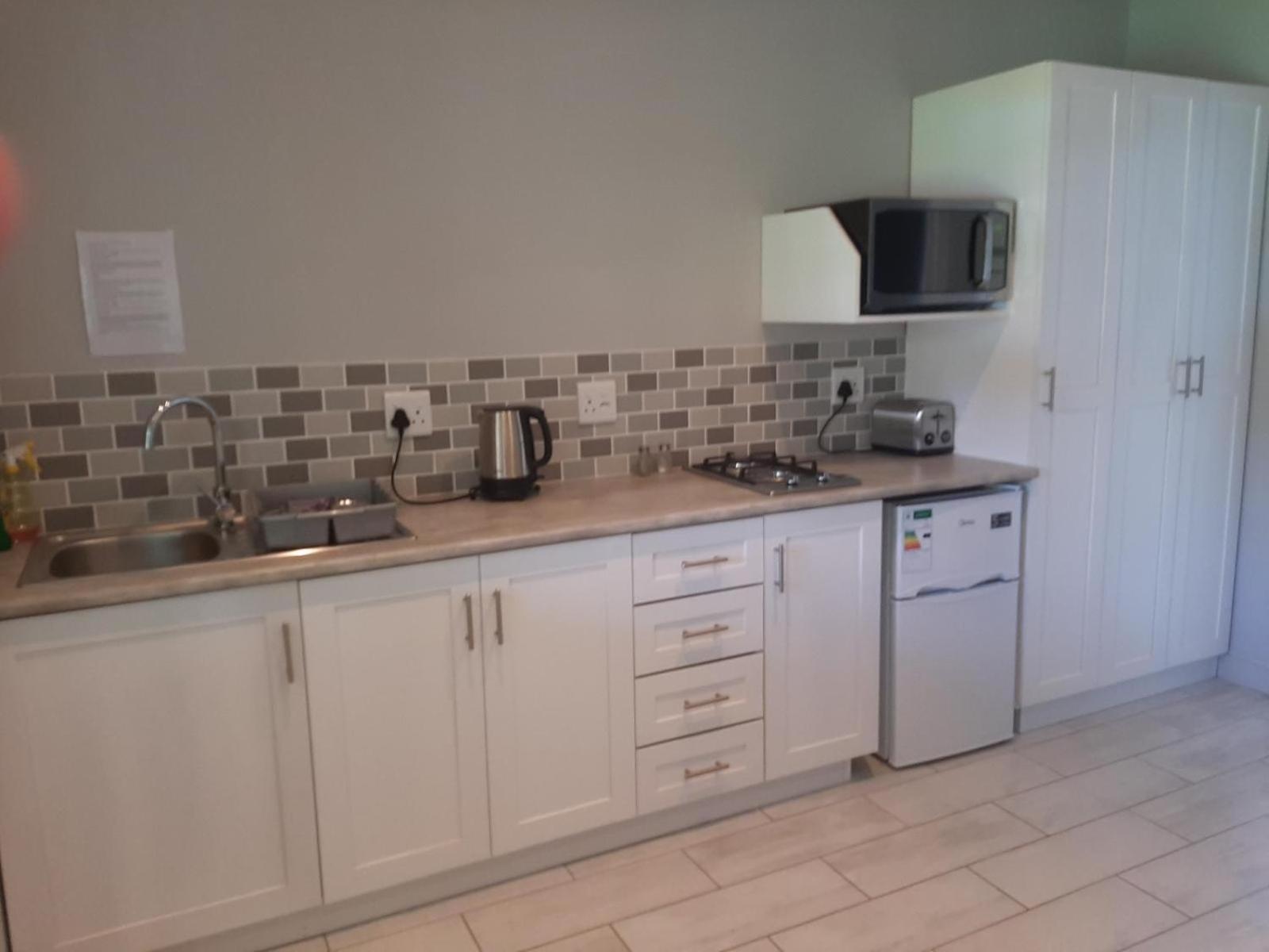 Rainbow Glen Self Catering Chalets Монтегю Номер фото