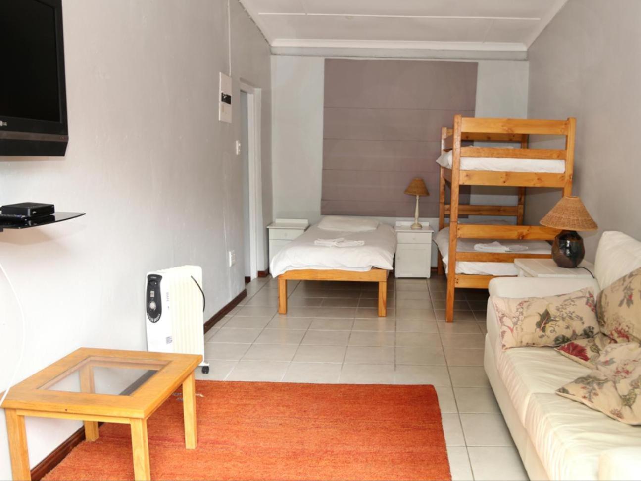 Rainbow Glen Self Catering Chalets Монтегю Номер фото