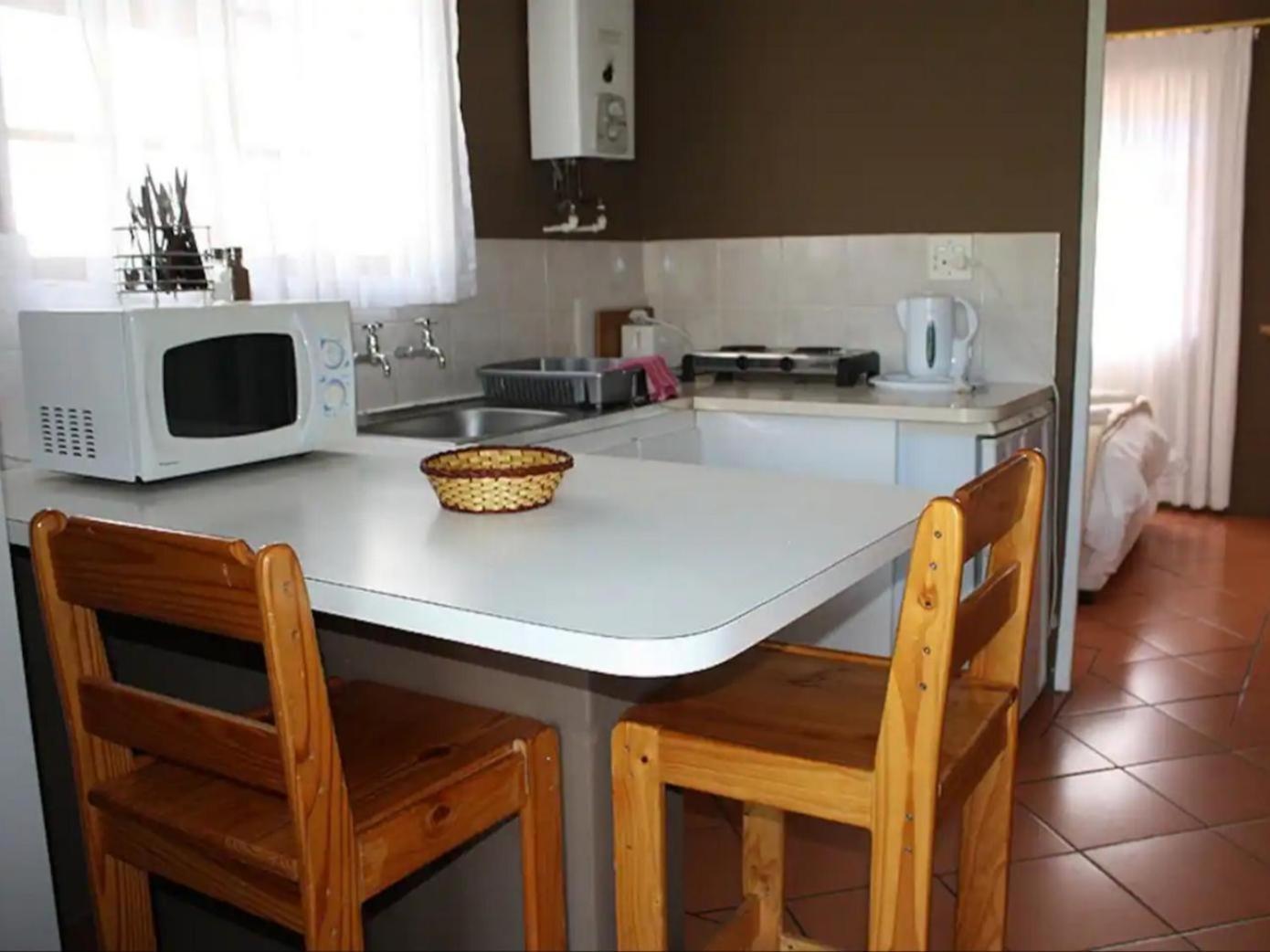 Rainbow Glen Self Catering Chalets Монтегю Номер фото