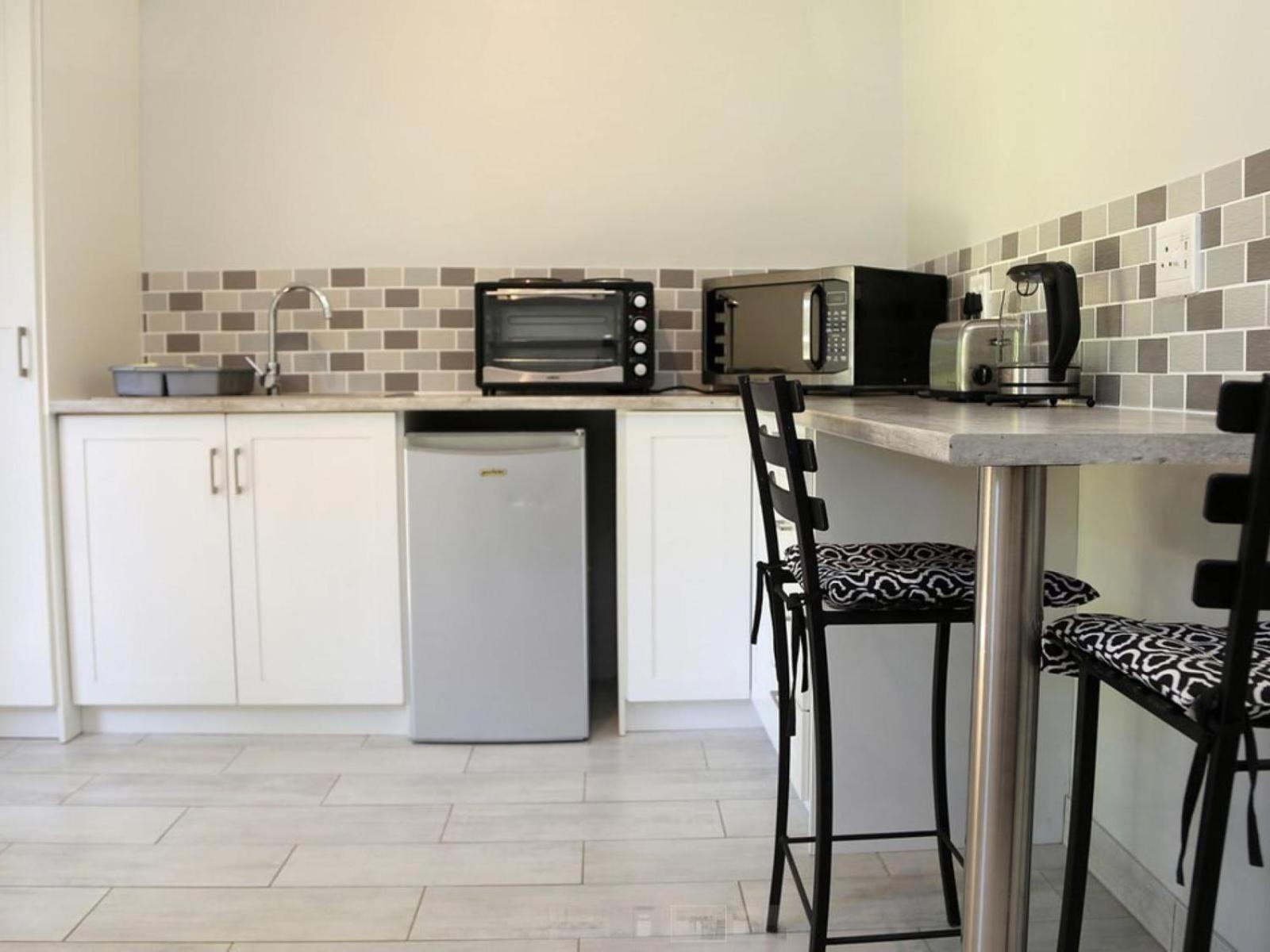 Rainbow Glen Self Catering Chalets Монтегю Номер фото