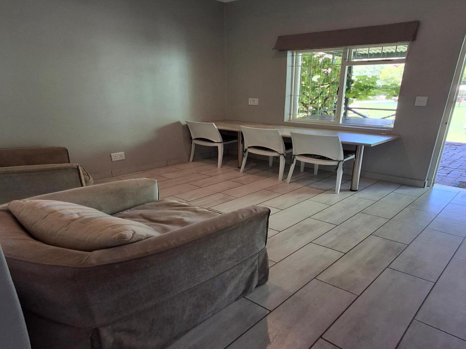 Rainbow Glen Self Catering Chalets Монтегю Номер фото